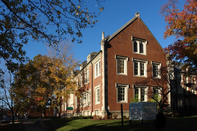 966 Cherokee Rd in Louisville, KY - Foto de edificio - Building Photo