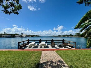 8620 Byron Ave in Miami Beach, FL - Building Photo - Building Photo