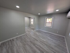 9 W Thatcher St in Edmond, OK - Building Photo - Building Photo