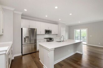 639 Golborne St in Carmel, IN - Building Photo - Building Photo