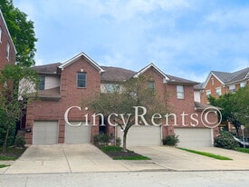 2933 Eden Ave in Cincinnati, OH - Building Photo