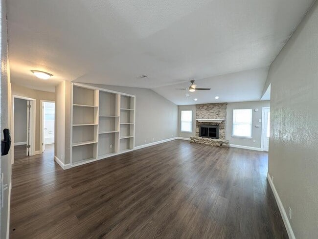 1604 S Redbud Pl in Broken Arrow, OK - Building Photo - Building Photo