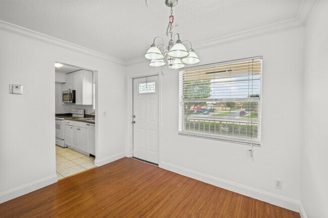 9911 Sandalfoot Blvd in Boca Raton, FL - Building Photo - Building Photo