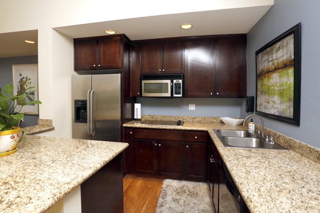 Siena Apartment Homes in Cupertino, CA - Building Photo