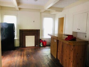 2005 Summit St in Columbus, OH - Building Photo - Building Photo