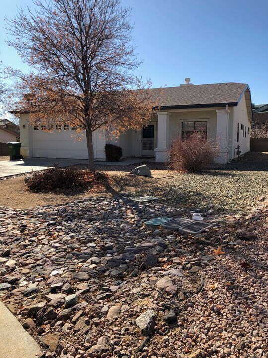 3350 Sunflower Dr in Prescott, AZ - Building Photo