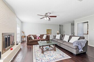 305 Orgeron Dr in Lafayette, LA - Building Photo - Building Photo