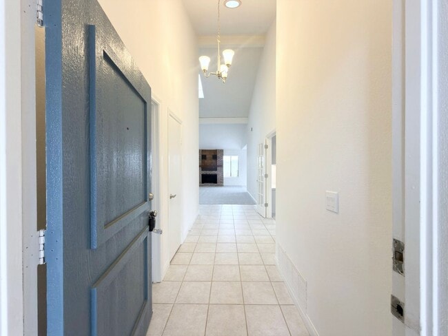 1583 Boulder Creek Rd in Oceanside, CA - Building Photo - Building Photo