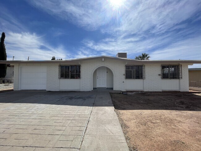 312 Graphite Dr in El Paso, TX - Building Photo - Building Photo