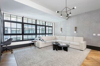 51 Jay St in Brooklyn, NY - Building Photo - Building Photo