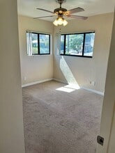 2015 Felspar St in San Diego, CA - Foto de edificio - Building Photo