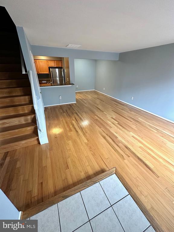 property at 11 Musicmaster Ct