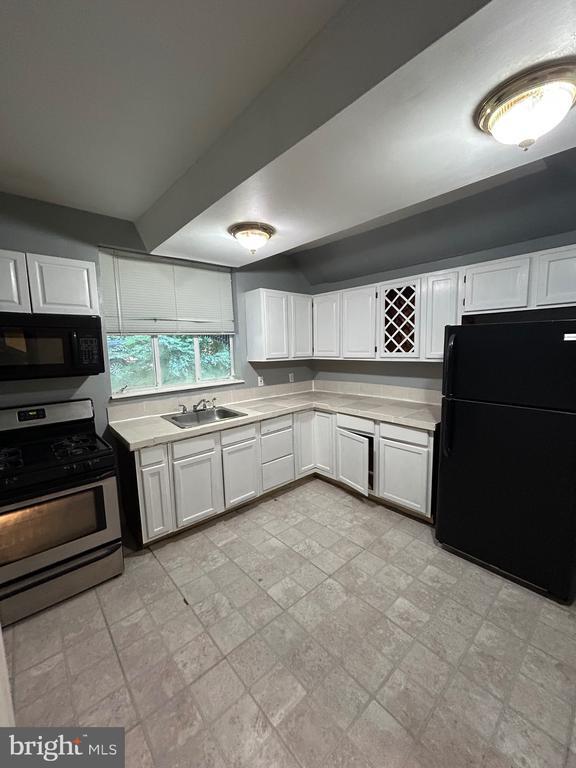 5834 Beaumont Ave in Philadelphia, PA - Building Photo - Building Photo