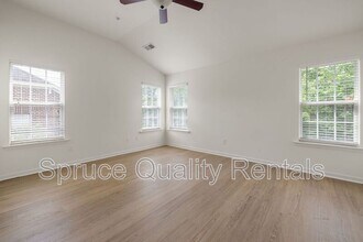 119 Vintage Dr in Chapel Hill, NC - Building Photo - Building Photo