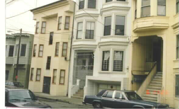 43-47 Albion St in San Francisco, CA - Building Photo