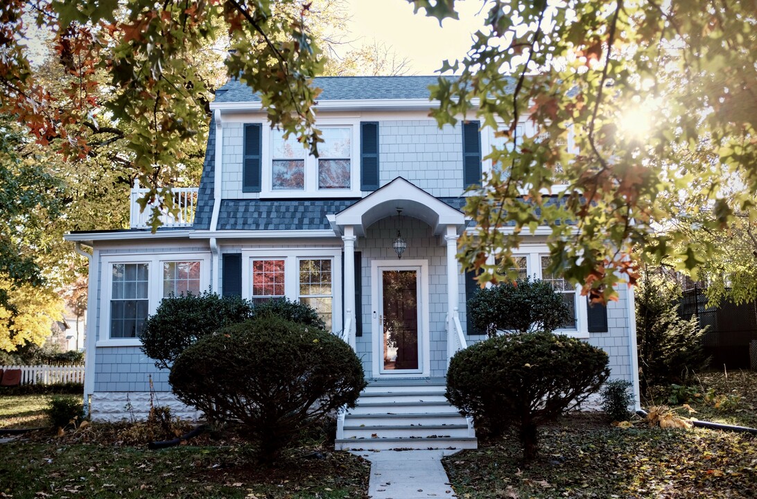 420 Montgomery St in Laurel, MD - Building Photo