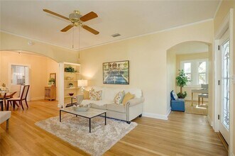 907 W Woodlawn Ave in Tampa, FL - Building Photo - Building Photo