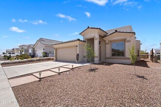 13154 Emerald Isle St in El Paso, TX - Building Photo - Building Photo
