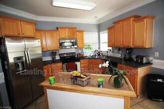 950 Wellesley Pl Dr in Lewisville, NC - Building Photo - Building Photo