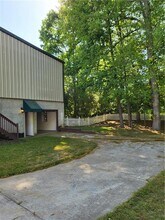 3830 Mathis Airpark Rd in Suwanee, GA - Building Photo - Building Photo