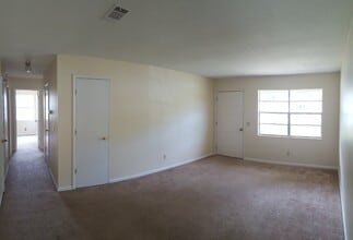 637 Fleming Rd in Hinesville, GA - Building Photo - Building Photo