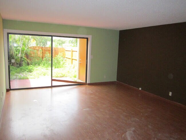 7743 Balboa St in Sunrise, FL - Building Photo - Building Photo