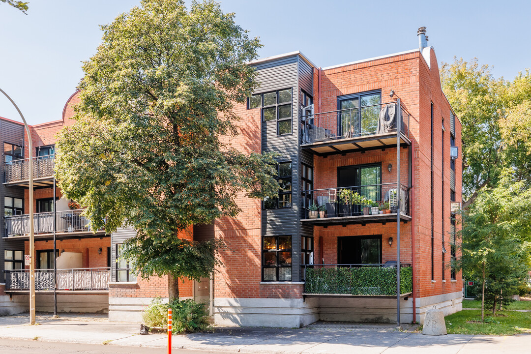 2311 Saint-Jacques Rue in Montréal, QC - Building Photo