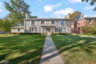 759 Harcourt Rd in Grosse Pointe Park, MI - Building Photo