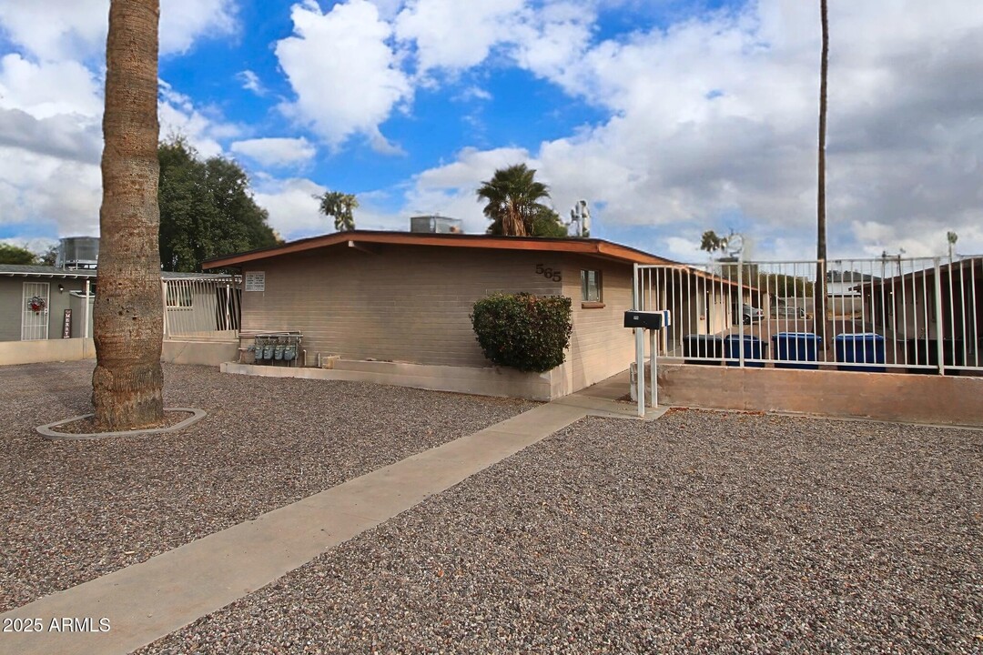 565 S Hobson in Mesa, AZ - Building Photo