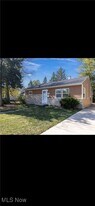 207 Fairlawn Ave in Elyria, OH - Building Photo