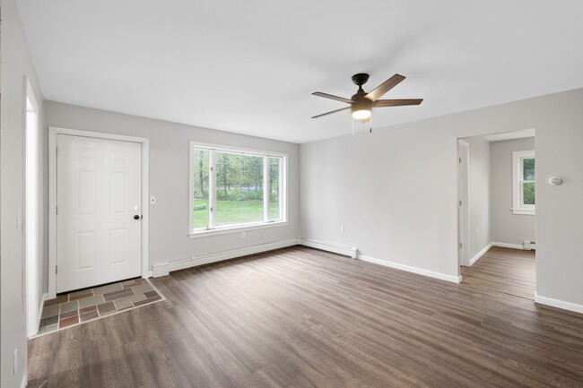 property at 7 Ormsbee Rd