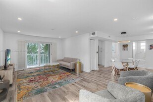 1615 Meridian Ave, Unit 401 in Miami Beach, FL - Building Photo