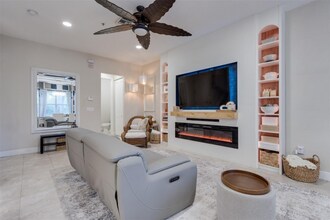 12467 NW 17th Ct in Pembroke Pines, FL - Building Photo - Building Photo