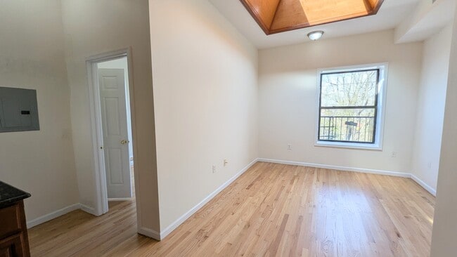 215 Woodward St, Unit 8 Park View 2 BR, Unit 8 Park View 2 BR