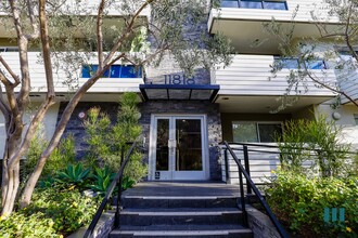 Dorothy Village by Wiseman in Los Angeles, CA - Foto de edificio - Building Photo