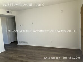 10789 Towner Ave NE in Albuquerque, NM - Building Photo - Building Photo