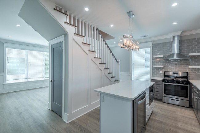 4 Sanctuary Ct-Unit -4-301 in Charleston, SC - Foto de edificio - Building Photo