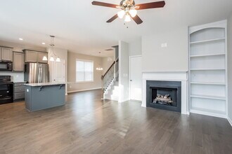 395 Crawford Pkwy in Clayton, NC - Building Photo - Building Photo