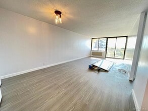 15038 Union Tpke, Unit 10H in Queens, NY - Building Photo - Building Photo