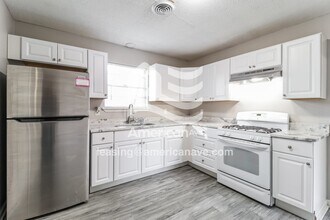 11 Michael Dr in Little Rock, AR - Building Photo - Building Photo