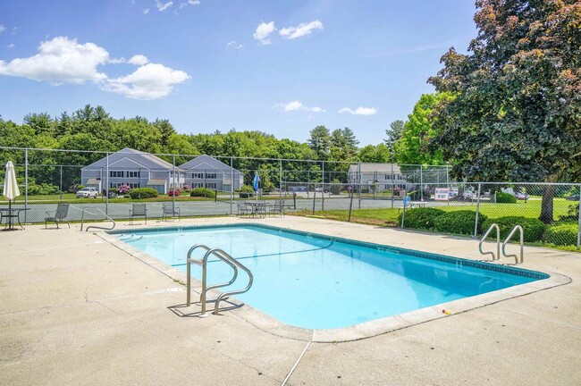 50 Brookside Drive, Unit Norrisbrook N7 in Exeter, NH - Building Photo - Building Photo