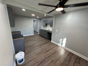 384 Clarendon Ave in Columbus, OH - Building Photo - Building Photo