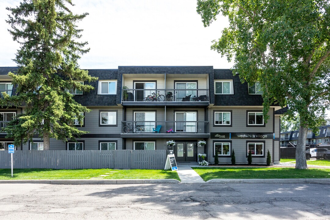 Westwinds Village in Calgary, AB - Building Photo