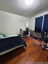 11 Scottfield Rd, Unit 2 in Boston, MA - Foto de edificio - Building Photo