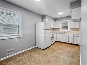 2355 Ansonia Ave SW in Grand Rapids, MI - Building Photo - Building Photo