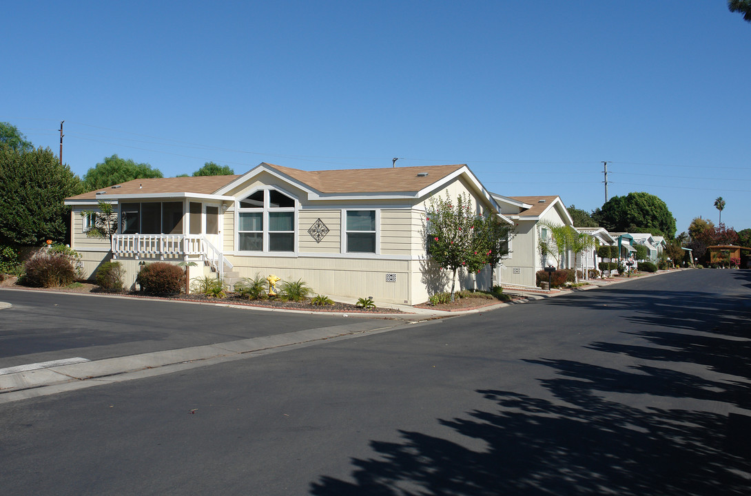 1150 Ventura Blvd in Camarillo, CA - Building Photo