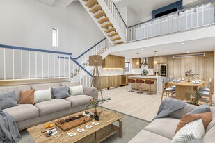 986 Granville Ave in Los Angeles, CA - Building Photo