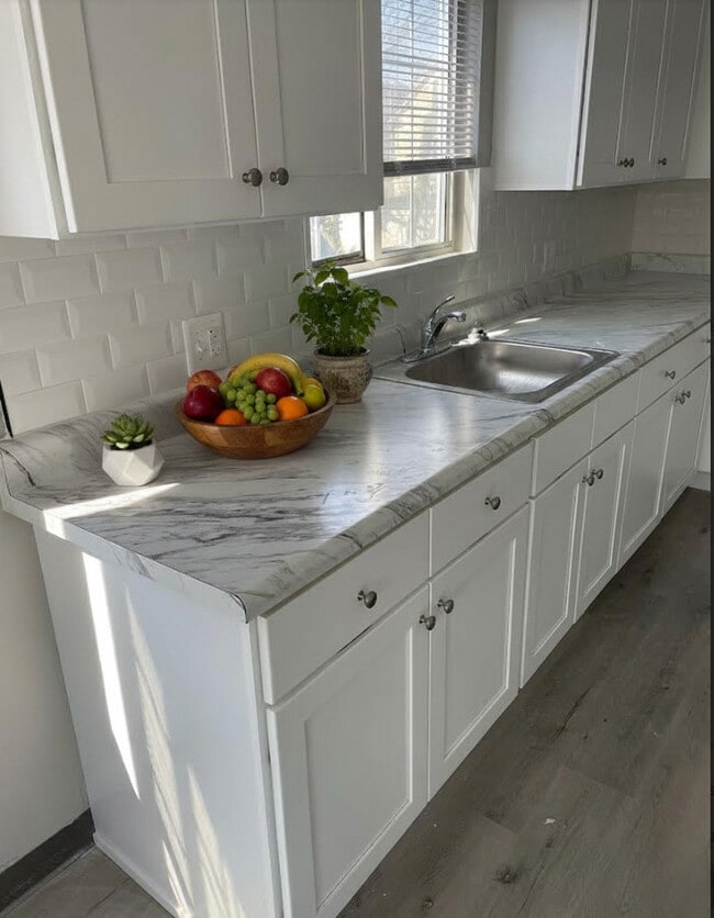 Colonial Court Apartments in West Haven, CT - Foto de edificio - Building Photo