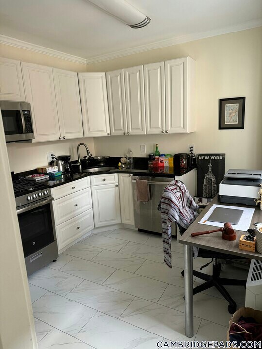 24 Chauncy St in Cambridge, MA - Building Photo