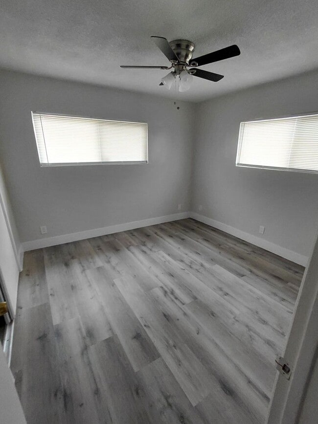 138 E 88th St in Los Angeles, CA - Building Photo - Building Photo